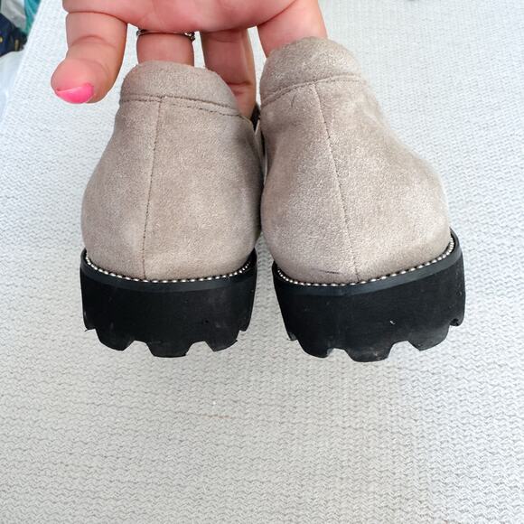 Blondo Grey Beige + Black Waterproof Suede Ankle Boot Size 10 - Picture 5 of 7